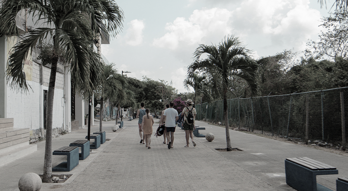 Quinta Avenida de Playa del Carmen, sede del desarrollo IXUH
